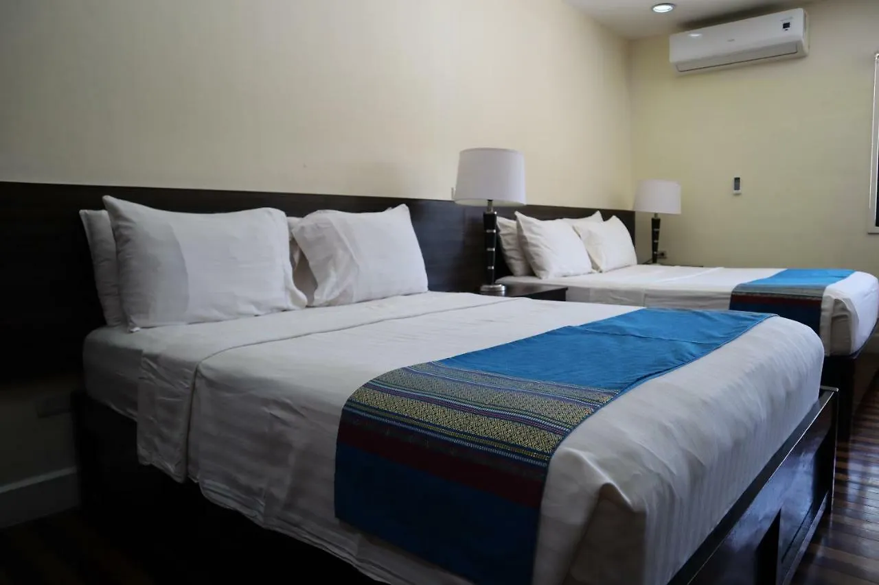 Domicilio Lorenzo Davao 2*,  Philippines