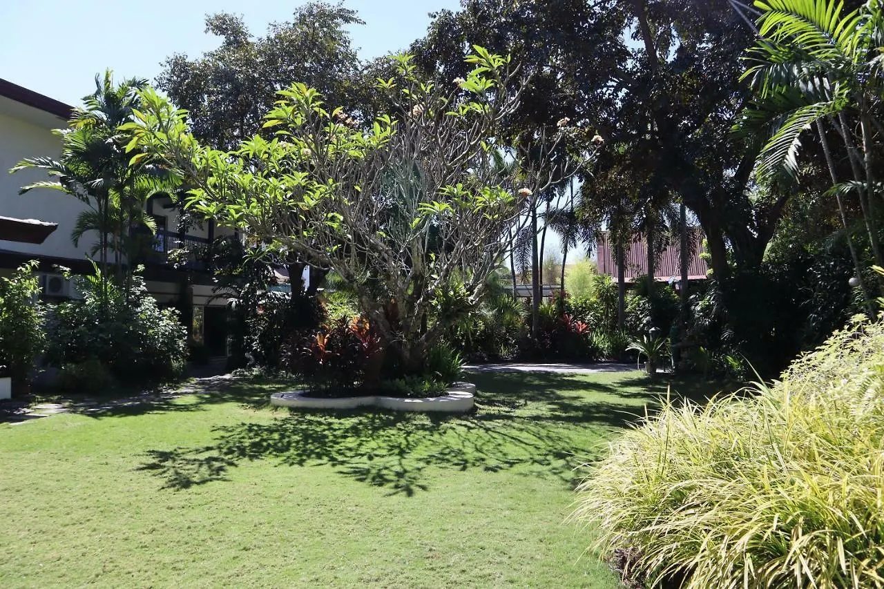 Domicilio Lorenzo Davao 2*,  Philippines